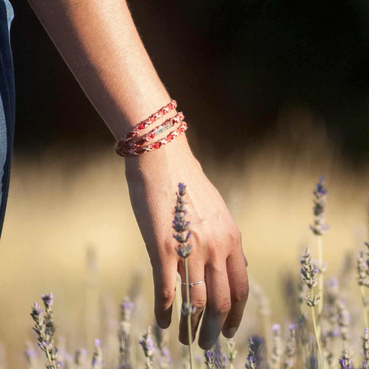 bracelet cuir rouge lin tressé triple